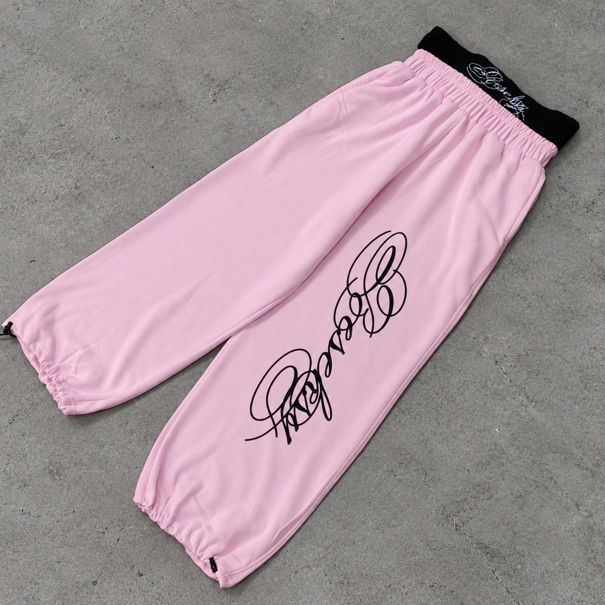 Scriptline Pink Baggy Pants