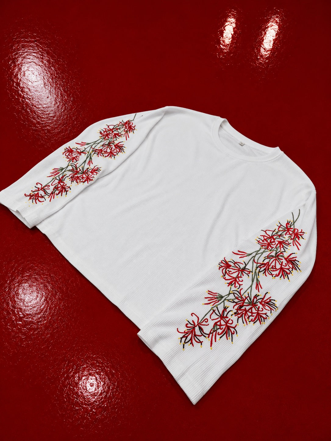 Scarlet Vine White Waffle