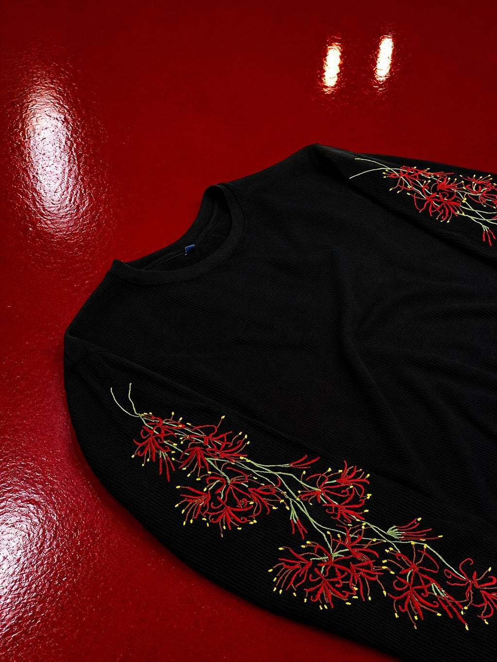 Scarlet Vine Black Waffle